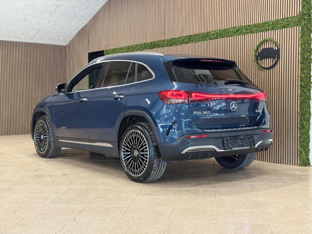 Mercedes EQA350